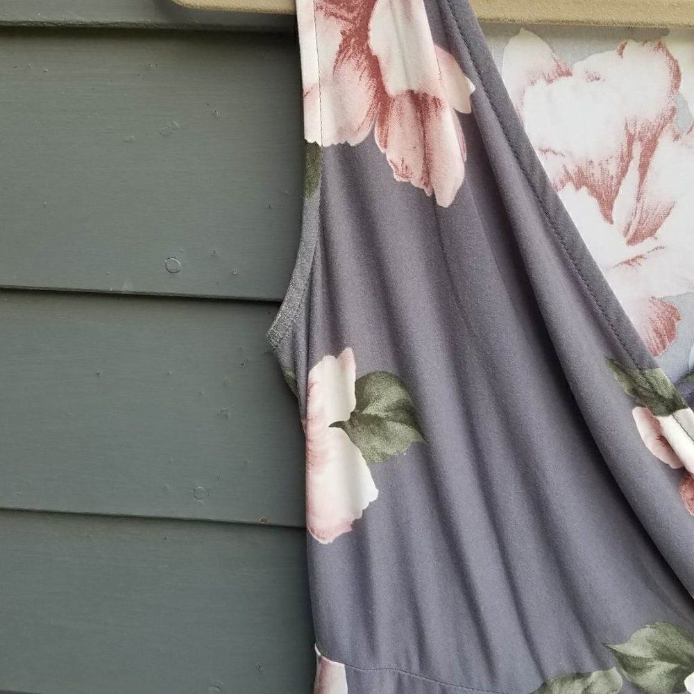 Kaileigh Gray Pink Floral Faux Wrap Dress Size Medium - Picture 6 of 9